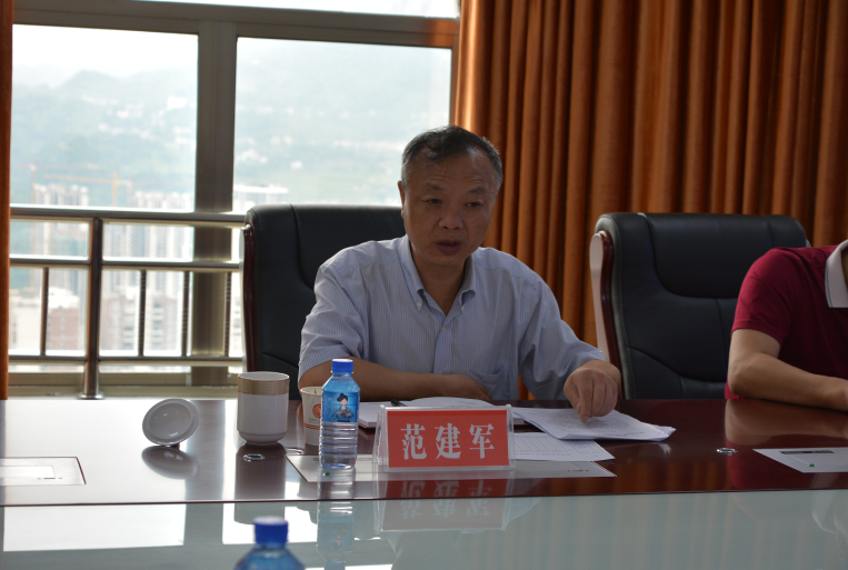 铜仁市检察院范建军检察长到思南县院检查指导工作